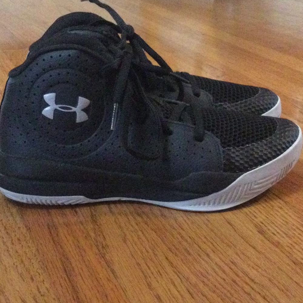 Under Armour Jet basketball shoes youth 4
